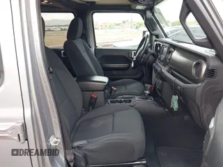 2020 Jeep Gladiator Sport S with VIN 1C6HJTAG1LL141165, listed as a IAAI auction lot 42013668 with 176,107 mi miles. Bid and sale history available at carsss.com. Image 5.