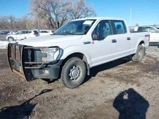 2015 Ford F-150 XLT w/HD Payload Pkg with VIN 1FTFW1EF8FFC07270, listed as a IAAI auction lot 41425948 with 194,107 mi miles. Bid and sale history available at carsss.com. Image 2.