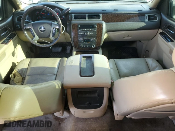 2011 GMC Sierra 1500 Denali z VIN 3GTP2XE23BG154941, wystawiony jako Copart lot #51020555 z przebiegiem 261 055 mil mil oraz Szkoda całkowita • Salvage title. Historia ofert i sprzedaży dostępna na DreamBid. Obrazek 8.