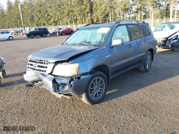 2004 Toyota Highlander with VIN JTEEP21A440053760, listed as a IAAI auction lot 41823810 with 212,971 mi miles. Bid and sale history available at carsss.com. Image 2.