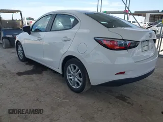 2016 Scion iA with VIN 3MYDLBZV3GY101182, listed as a IAAI auction lot 41788071 with 92,406 mi miles. Bid and sale history available at carsss.com. Image 3.