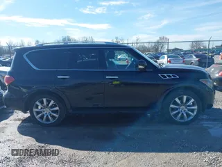 2012 Infiniti QX56 7-passenger z VIN JN8AZ2NE1C9017100, wystawiony jako IAAI lot #41654025 z przebiegiem 184 849 mil mil oraz . Historia ofert i sprzedaży dostępna na DreamBid. Obrazek 13.