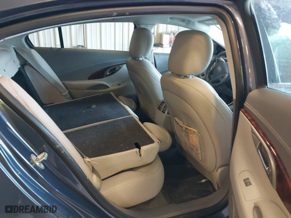 2013 Buick LaCrosse Premium 2 with VIN 1G4GH5E39DF238810, listed as a IAAI auction lot 41497490 with 60,507 mi miles. Bid and sale history available at carsss.com. Image 8.