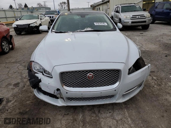 2016 Jaguar XJ Portfolio with VIN SAJWJ2GD2G8V92848, listed as a Copart auction lot 41614745 with 36,650 mi miles and Salvage title. Bid and sale history available at DreamBid. Image 5.