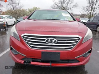 2016 Hyundai Sonata SE z VIN 5NPE24AF7GH391820, wystawiony jako IAAI lot #42015648 z przebiegiem 123 004 mil mil oraz . Historia ofert i sprzedaży dostępna na DreamBid. Obrazek 6.