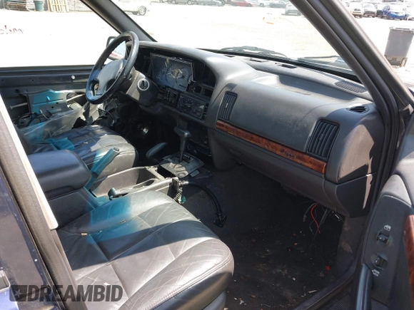 1997 Jeep Grand Cherokee Limited с VIN 1J4GZ78YXVC549289, выставлен на аукционе IAAI как лот 42474073 с пробегом 265 188 миль миль и . История ставок и продаж доступна на DreamBid. Изображение 5.