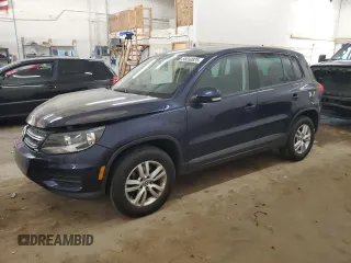 2012 Volkswagen Tiguan SE z VIN WVGAV7AXXCW532041, wystawiony jako Copart lot #56550825 z przebiegiem 176 688 mil mil oraz Szkody całkowita. Historia ofert i sprzedaży dostępna na DreamBid. Obrazek 1.