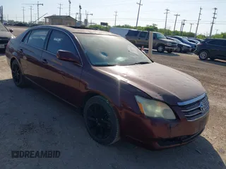 2006 Toyota Avalon XL with VIN 4T1BK36B36U159962, listed as a IAAI auction lot 42013752 with 214,461 mi miles. Bid and sale history available at carsss.com. Image 1.