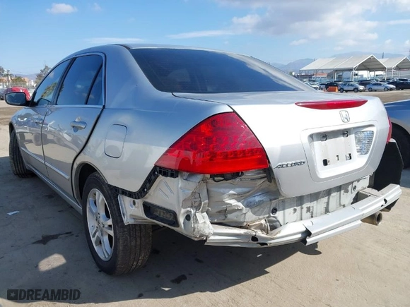 2006 Honda Accord Sdn LX SE with VIN 1HGCM56306A181105, listed as a IAAI auction lot 41529597 with 213234 miles. Bid and sale history available at carsss.com. Image 6.