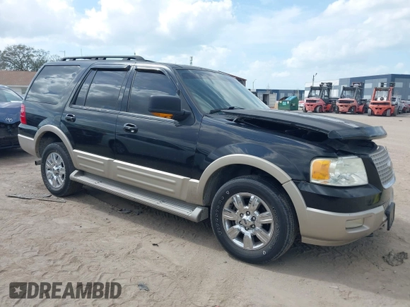 2005 Ford Expedition Eddie Bauer with VIN 1FMFU18535LA64734, listed as a IAAI auction lot 41716446 with 173,800 mi miles. Bid and sale history available at carsss.com. Image 1.