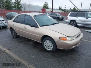 1997 Ford Escort LX with VIN 1FALP13P9VW292877, listed as a IAAI auction lot 41525166 with 91,154 mi miles. Bid and sale history available at carsss.com. Image 1.