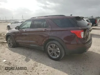 2022 Ford Explorer XLT with VIN 1FMSK7DH6NGA63920, listed as a Copart auction lot 51870815 with 30,619 mi miles and Salvage Title. Bid and sale history available at carsss.com. Image 2.