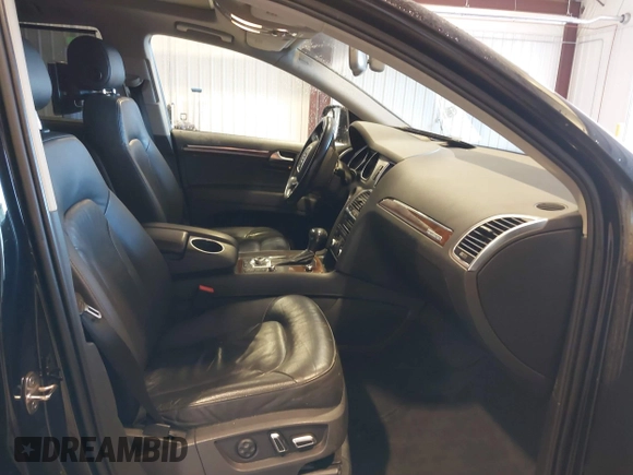2013 Audi Q7 3.0T Premium Plus with VIN WA1LGAFE8DD003853, listed as a IAAI auction lot 40675011 with 104,517 mi miles. Bid and sale history available at carsss.com. Image 5.