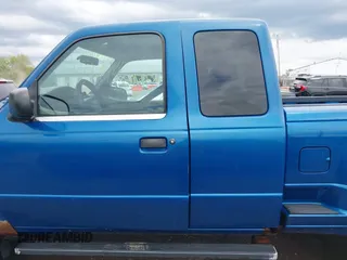 2001 Ford Ranger XL Fleet z VIN 1FTZR15E81TA62298, wystawiony jako IAAI lot #42237038 z przebiegiem 149 994 mil mil oraz . Historia ofert i sprzedaży dostępna na DreamBid. Obrazek 14.
