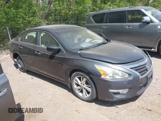 2015 Nissan Altima 2.5 S with VIN 1N4AL3AP2FC177218, listed as a IAAI auction lot 42144941 with 177,493 mi miles. Bid and sale history available at carsss.com. Image 1.