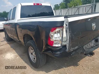 2015 Ram 1500 Express z VIN 1C6RR6FT4FS554650, wystawiony jako IAAI lot #42366158 z przebiegiem 216 857 mil mil oraz . Historia ofert i sprzedaży dostępna na DreamBid. Obrazek 6.