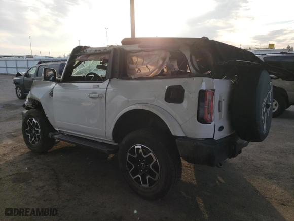 2023 Ford Bronco with VIN 1FMDE5AP2PLB41412, listed as a Copart auction lot 41842975 with 3,807 mi miles and Salvage Title. Bid and sale history available at carsss.com. Image 2.