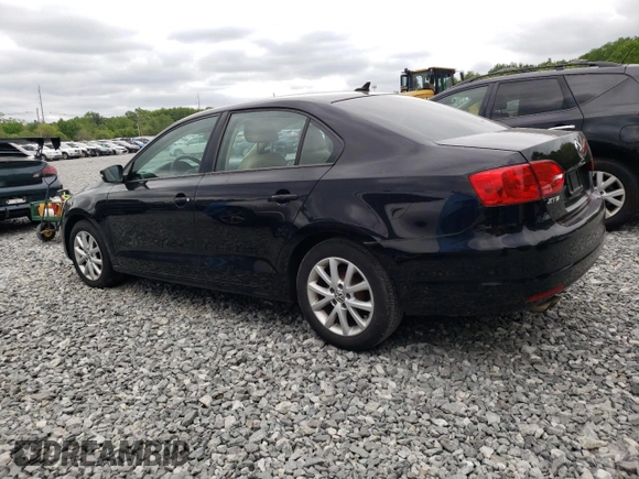 2012 Volkswagen Jetta SE z VIN 3VWDP7AJ6CM338790, wystawiony jako Copart lot #56294505 z przebiegiem 154 588 mil mil oraz Czysty tytuł • Clean title. Historia ofert i sprzedaży dostępna na DreamBid. Obrazek 2.