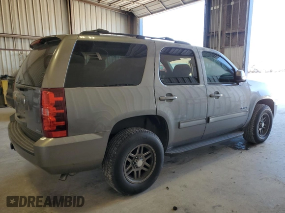 2012 Chevrolet Tahoe LS z VIN 1GNSCAE06CR318744, wystawiony jako Copart lot #46444455 z przebiegiem 194 651 mil mil oraz Czysty tytuł • Clean title. Historia ofert i sprzedaży dostępna na DreamBid. Obrazek 3.