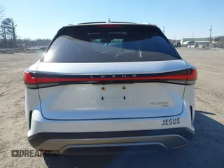 2023 Lexus RX 350 z VIN 2T2BAMCA7PC030674, wystawiony jako IAAI lot #41675352 z przebiegiem 13 337 mil mil oraz . Historia ofert i sprzedaży dostępna na DreamBid. Obrazek 16.