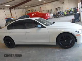 2014 BMW 3 Series 328i xDrive с VIN WBA3B5G56ENS08767, выставлен на аукционе IAAI как лот 42055343 с пробегом 90 487 миль миль и . История ставок и продаж доступна на DreamBid. Изображение 12.