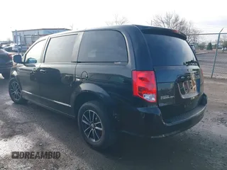 2019 Dodge Grand Caravan SE with VIN 2C4RDGBGXKR528085, listed as a IAAI auction lot 41946407 with 166,854 mi miles and . Bid and sale history available at DreamBid. Image 3.
