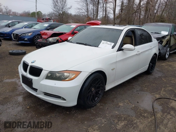 2007 BMW 3 Series 328i with VIN WBAVA335X7P141314, listed as a IAAI auction lot 41773135 with 131,955 mi miles. Bid and sale history available at carsss.com. Image 17.