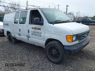 2004 Ford Econoline Cargo z VIN 1FTNE24L84HB28016, wystawiony jako IAAI lot #42017495 z przebiegiem Nie podano mil oraz . Historia ofert i sprzedaży dostępna na DreamBid. Obrazek 1.