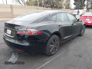 2020 Tesla Model S Long Range с VIN 5YJSA1E23LF390913, выставлен на аукционе IAAI как лот 42031044 с пробегом 93 403 миль миль и . История ставок и продаж доступна на DreamBid. Изображение 4.
