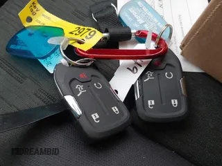 2019 GMC Acadia SLT z VIN 1GKKNULS7KZ157722, wystawiony jako IAAI lot #42057189 z przebiegiem 78 697 mil mil oraz . Historia ofert i sprzedaży dostępna na DreamBid. Obrazek 11.
