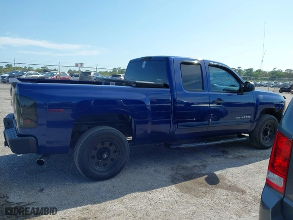2013 Chevrolet Silverado 1500 LT with VIN 1GCRCSE05DZ104746, listed as a IAAI auction lot 41937647 with 193,426 mi miles. Bid and sale history available at carsss.com. Image 13.