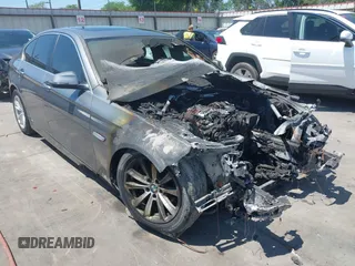 2016 BMW 5 Series 528i z VIN WBA5A5C50GG348807, wystawiony jako IAAI lot #41984400 z przebiegiem 85 816 mil mil oraz . Historia ofert i sprzedaży dostępna na DreamBid. Obrazek 1.
