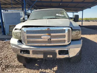 2005 Ford Excursion Special Serv with VIN 1FMNU40L65EB83177, listed as a Copart auction lot 54271885 with 147,145 mi miles and Salvage Title. Bid and sale history available at DreamBid. Image 5.