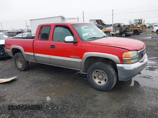 1999 GMC Sierra 2500 SLE z VIN 1GTGK29U1XZ527335, wystawiony jako IAAI lot #41221465 z przebiegiem 218 482 mil mil oraz . Historia ofert i sprzedaży dostępna na DreamBid. Obrazek 1.