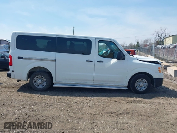 2013 Nissan NV SV z VIN 5BZBF0AA5DN200878, wystawiony jako IAAI lot #42016341 z przebiegiem 138 433 mil mil oraz . Historia ofert i sprzedaży dostępna na DreamBid. Obrazek 14.
