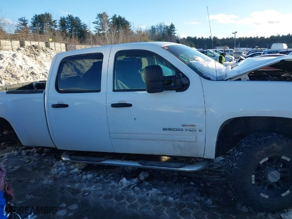 2008 GMC Sierra 2500HD SLE1 with VIN 1GTHK23688F112059, listed as a IAAI auction lot 41572665 with NaN miles. Bid and sale history available at carsss.com. Image 13.