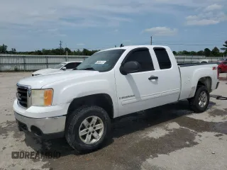 2007 GMC Sierra 1500 SLE1 z VIN 2GTEC19J671574938, wystawiony jako Copart lot #57273965 z przebiegiem 201 459 mil mil oraz Czysty tytuł • Clean title. Historia ofert i sprzedaży dostępna na DreamBid. Obrazek 1.