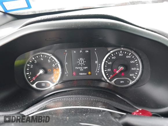 2018 Jeep Renegade Latitude z VIN ZACCJABB6JPH21210, wystawiony jako IAAI lot #42415422 z przebiegiem 79 640 mil mil oraz . Historia ofert i sprzedaży dostępna na DreamBid. Obrazek 7.