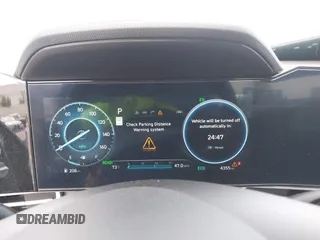 2024 Hyundai Elantra Limited z VIN KMHLN4DJ6RU097585, wystawiony jako IAAI lot #42239279 z przebiegiem 4 355 mil mil oraz . Historia ofert i sprzedaży dostępna na DreamBid. Obrazek 7.