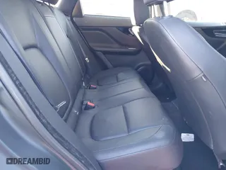 2018 Jaguar F-PACE 25t Premium with VIN SADCJ2FX2JA249006, listed as a IAAI auction lot 41416304 with 88,566 mi miles. Bid and sale history available at carsss.com. Image 8.