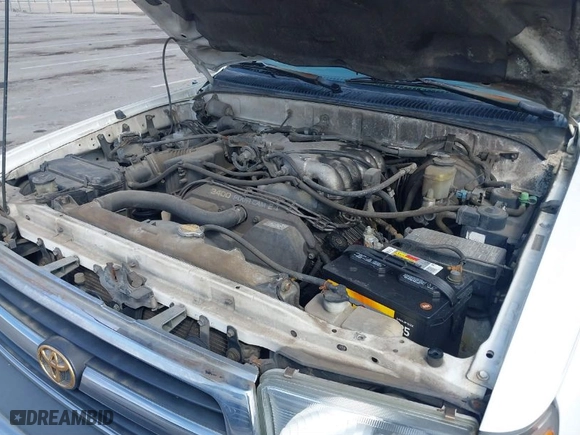 2000 Toyota 4Runner SR5 with VIN JT3GN86R9Y0148829, listed as a IAAI auction lot 41543508 with 135,984 mi miles. Bid and sale history available at carsss.com. Image 10.