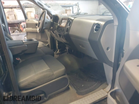 2008 Ford F-150 XL with VIN 1FTRW14W78FB59441, listed as a IAAI auction lot 41533301 with 265,129 mi miles. Bid and sale history available at carsss.com. Image 5.
