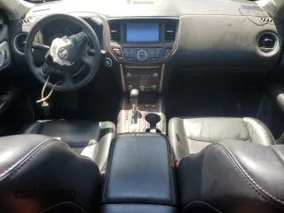 2018 Nissan Pathfinder SV z VIN 5N1DR2MM9JC669315, wystawiony jako Copart lot #53186005 z przebiegiem 188 420 mil mil oraz Szkoda całkowita • Salvage title. Historia ofert i sprzedaży dostępna na DreamBid. Obrazek 8.