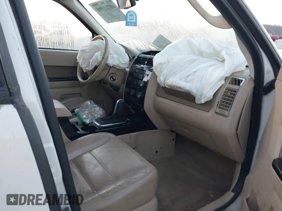 2010 Ford Escape Limited с VIN 1FMCU0EG5AKA43595, выставлен на аукционе IAAI как лот 40711908 с пробегом 196 267 миль миль и . История ставок и продаж доступна на DreamBid. Изображение 5.