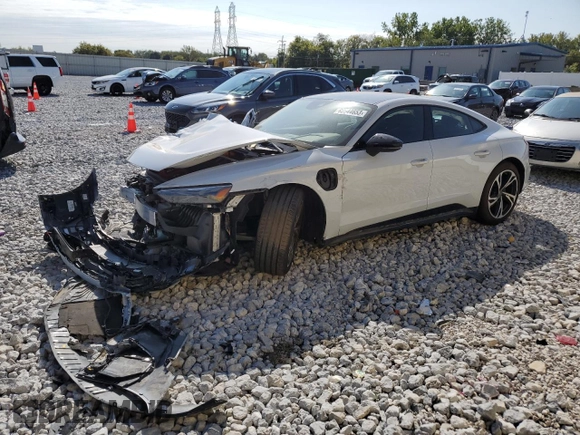 2023 Audi e-tron GT Premium Plus z VIN WAUCJBFW0P7000208, wystawiony jako Copart lot #68644653 z przebiegiem 2442 mil mil oraz Szkody całkowita. Historia ofert i sprzedaży dostępna na DreamBid. Obrazek 1.