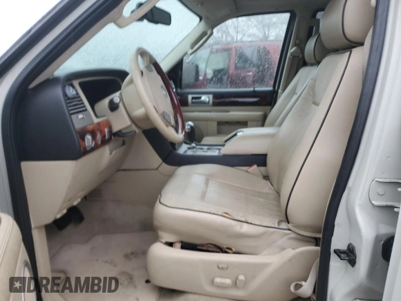 2006 Lincoln Navigator Luxury z VIN 5LMFU28526LJ16522, wystawiony jako Copart lot #44016095 z przebiegiem 67 221 mil mil oraz Szkoda całkowita • Salvage title. Historia ofert i sprzedaży dostępna na DreamBid. Obrazek 7.