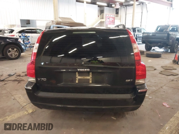 2006 Volvo V70 2.5L Turbo with VIN YV1SW592462546378, listed as a IAAI auction lot 41793656 with 178,137 mi miles. Bid and sale history available at carsss.com. Image 16.