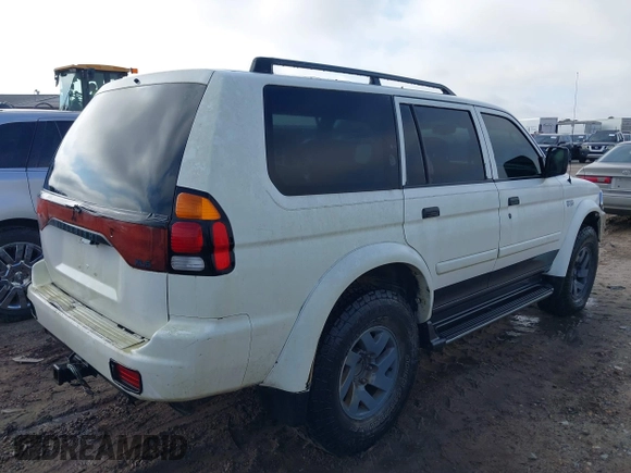 2001 Mitsubishi Montero Sport XLS with VIN JA4LS31H91P046295, listed as a IAAI auction lot 41475251 with 247,739 mi miles. Bid and sale history available at carsss.com. Image 4.