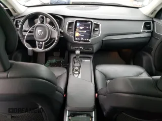 2020 Volvo XC90 Momentum with VIN YV4A22PK9L1589756, listed as a Copart auction lot 68428982 with 41,911 mi miles. Bid and sale history available at carsss.com. Image 8.