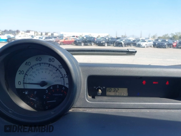 2005 Scion xB with VIN JTLKT334550178997, listed as a IAAI auction lot 41989189 with 163,834 mi miles. Bid and sale history available at carsss.com. Image 7.